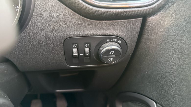 Vauxhall Crossland X 1.2 SE 5dr Petrol Hatchback